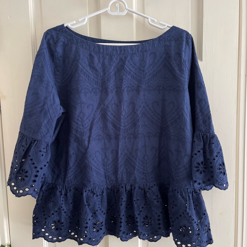 LAST CALL BEFORE THREDUP! 
LOFT Navy Blue Eyelet Bell Sleeve Blouse Size Large